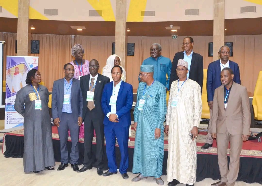 Le bureau executive avec la commission electoral
